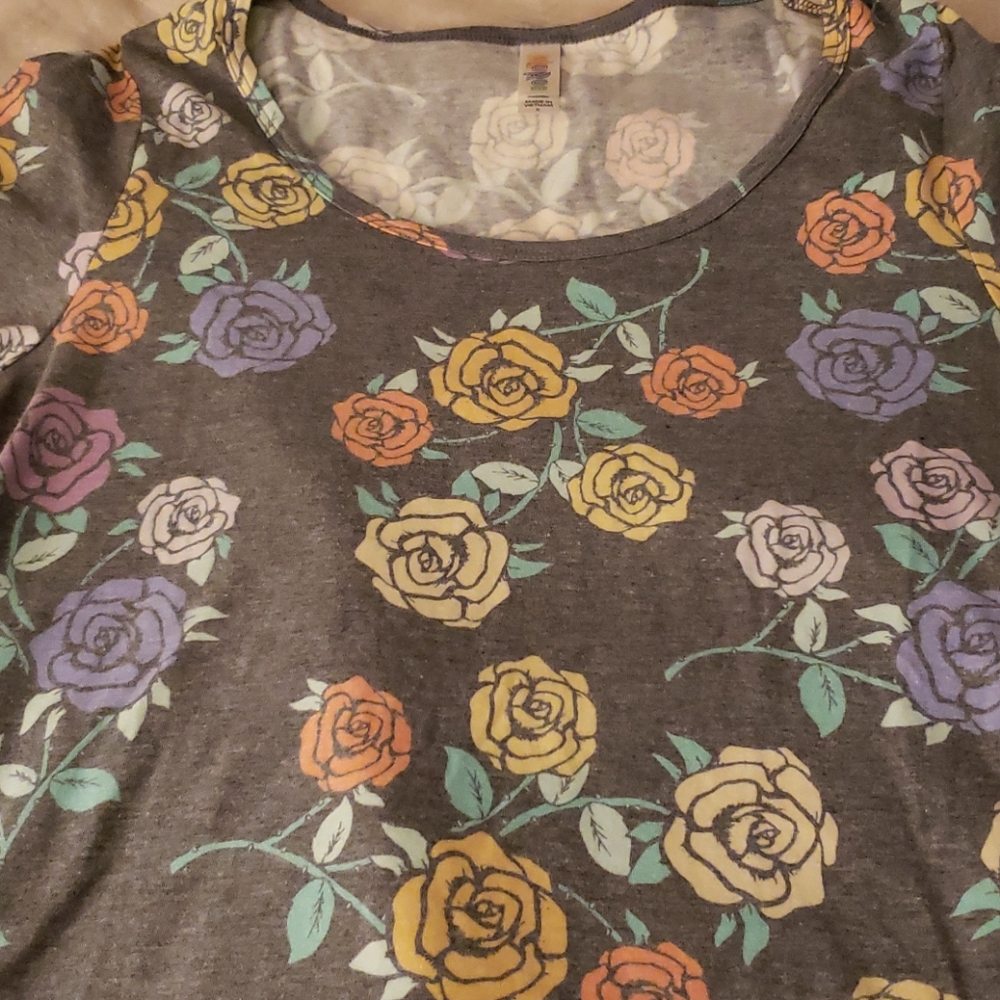 Nwot Lularoe classic size Small